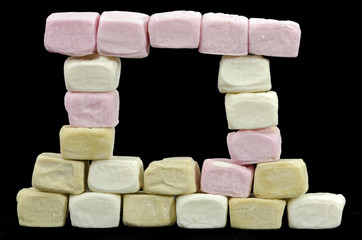 Fenster aus  Eibischteigwürfeln