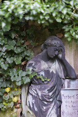 Trauernde Frau