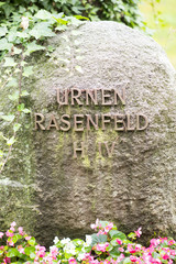 Urnen Rasenfeld