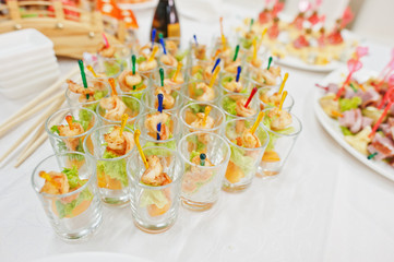 Fototapeta na wymiar food on wedding reception