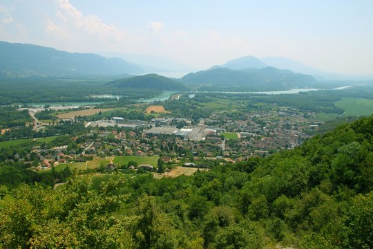 Culoz, le rh&ocirc;ne et le Lac du Bourget depuis le Grand Colombier