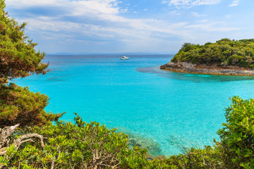 Fototapeta na wymiar Turquoise water of Petit Sperone bay, Corsica island, France