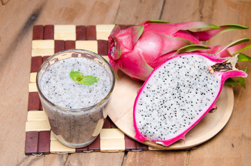 Dragon fruit smoothie
