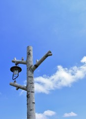 Fototapeta premium 高台にある電灯