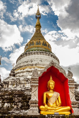 Fototapeta premium The Temple in Chiang mai, Thailand