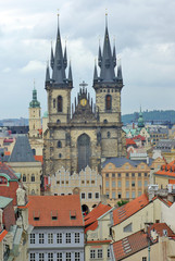 Fototapeta premium Famous Tyn Cathedral on Old Town square in Prague, Czech Republic
