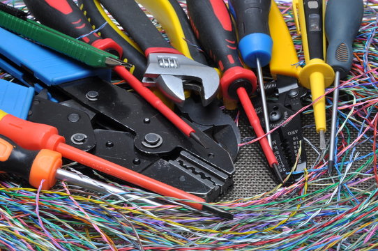 Set of tools used in electrical installations
