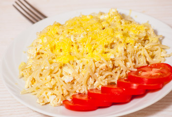 spaghetti with eggs and cheese