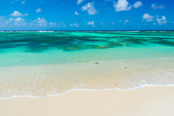 Obraz premium Paradise white beach on island La Digue in Seychelles - Anse Source d'Argent