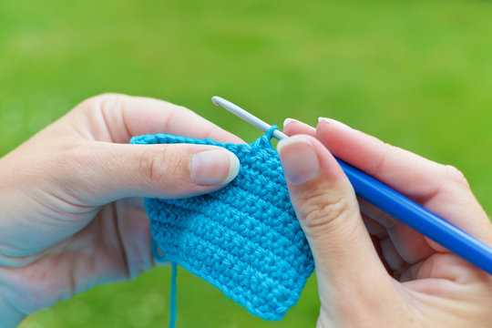 Crochet with hands