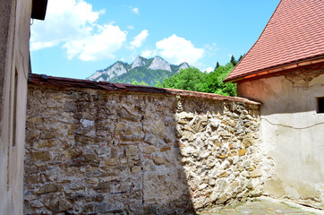 klasztor dziedziniec  © wedrownik52