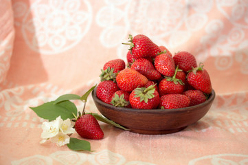 ripe strawberry in a bowl