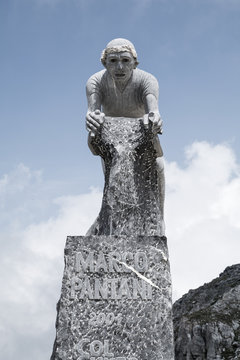 Monumento a Marco Pantani