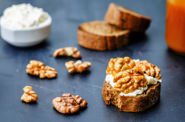 crostini with walnuts and caramel