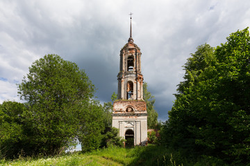  Church of the Resurrection and trees.