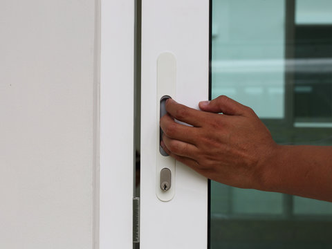 Close or Open glass door by hand
