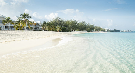 Seven Miles Beach op Grand Cayman Island