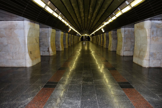 Subway train station platform