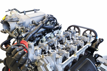 修理中の自動車エンジン