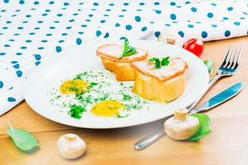 Breakfast. Fried eggs and sandwiches