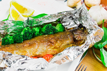 Baked fish in foil