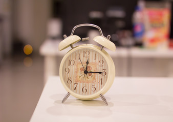 clock is white