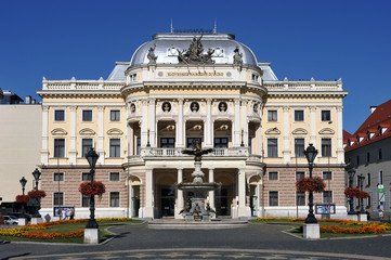 Fototapeta na wymiar Slovak National Theatre