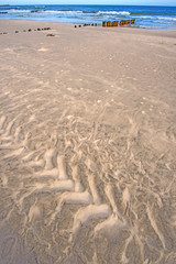 Strand der Ostsee mit blauem Himmel
