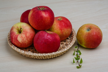 Few apples