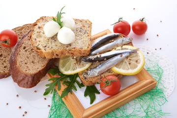 sardines on slice bread