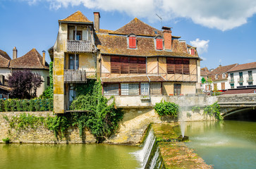 Obraz premium Old traditional building in Salies de Bearn, France.