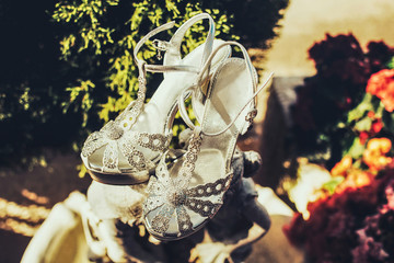 luxury wedding shoes women platform and heel with Swarovski jewels