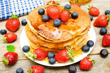 pancakes with fresh berries