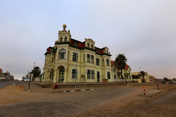 Fototapeta na wymiar Maison colorée Swakopmund Namibie