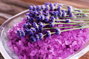 Fototapeta premium Purple sea salt with fresh lavender, closeup