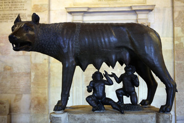 Naklejka premium Etruscan bronze statue Capitoline Wolf