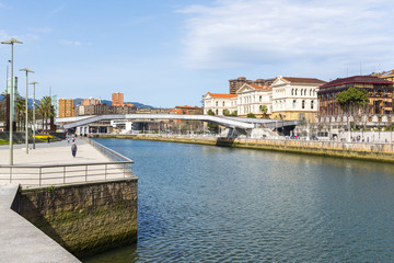Fototapeta na wymiar Riverside walk along Nervion and Deusto university, Bilbao (Spain)