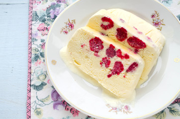 Raspberry ice-cream dessert semifreddo