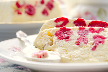 Raspberry ice-cream dessert semifreddo