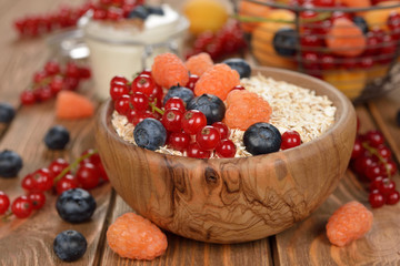 Muesli with berries