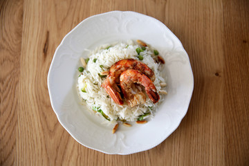Rice with shrimp, ginger and curry