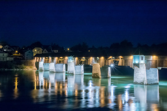 Bad S&auml;ckingen am Rhein bei Nacht