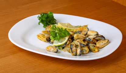 Mussels in butter sauce