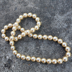 pearl beads