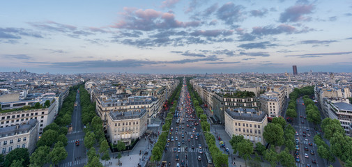 Obraz premium Skyline of Paris with Champs-Elysees at sunset