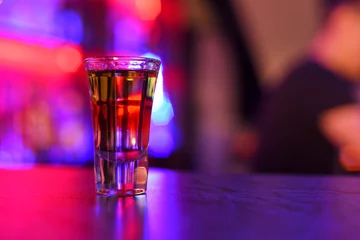 Crédence de cuisine en verre imprimé Bar drink shot 