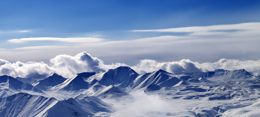 Fototapeta na wymiar Panorama of snow plateau and sunlight sky in evening