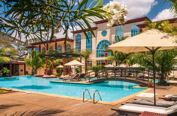 Swimmign pool of a luxury hotel © Pierre-Yves Babelon