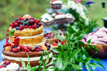 naked wedding cake