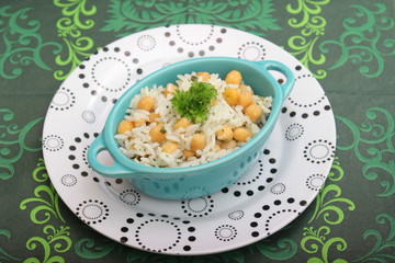 Reissalat mit Kichererbsen